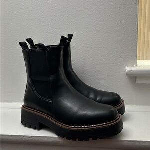 Dream Pairs Black Chelsea Lug Sole Ankle Boots